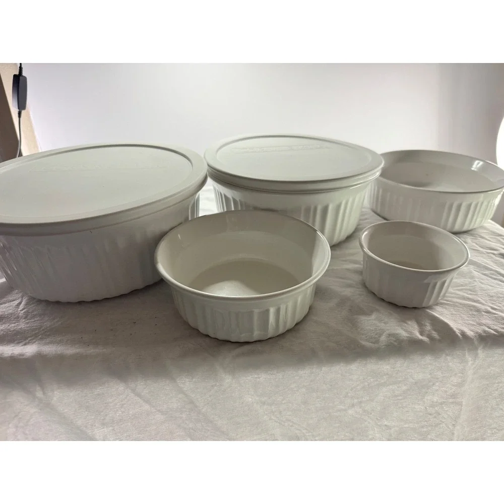 CorningWare French White Stoneware Bakeware Set‎ Fluted Bowls and Lids 7 Piece